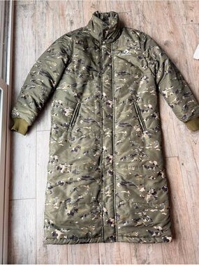 Converse Mid Season Camouflage Green Long Puffer Jacket Women’s Medium